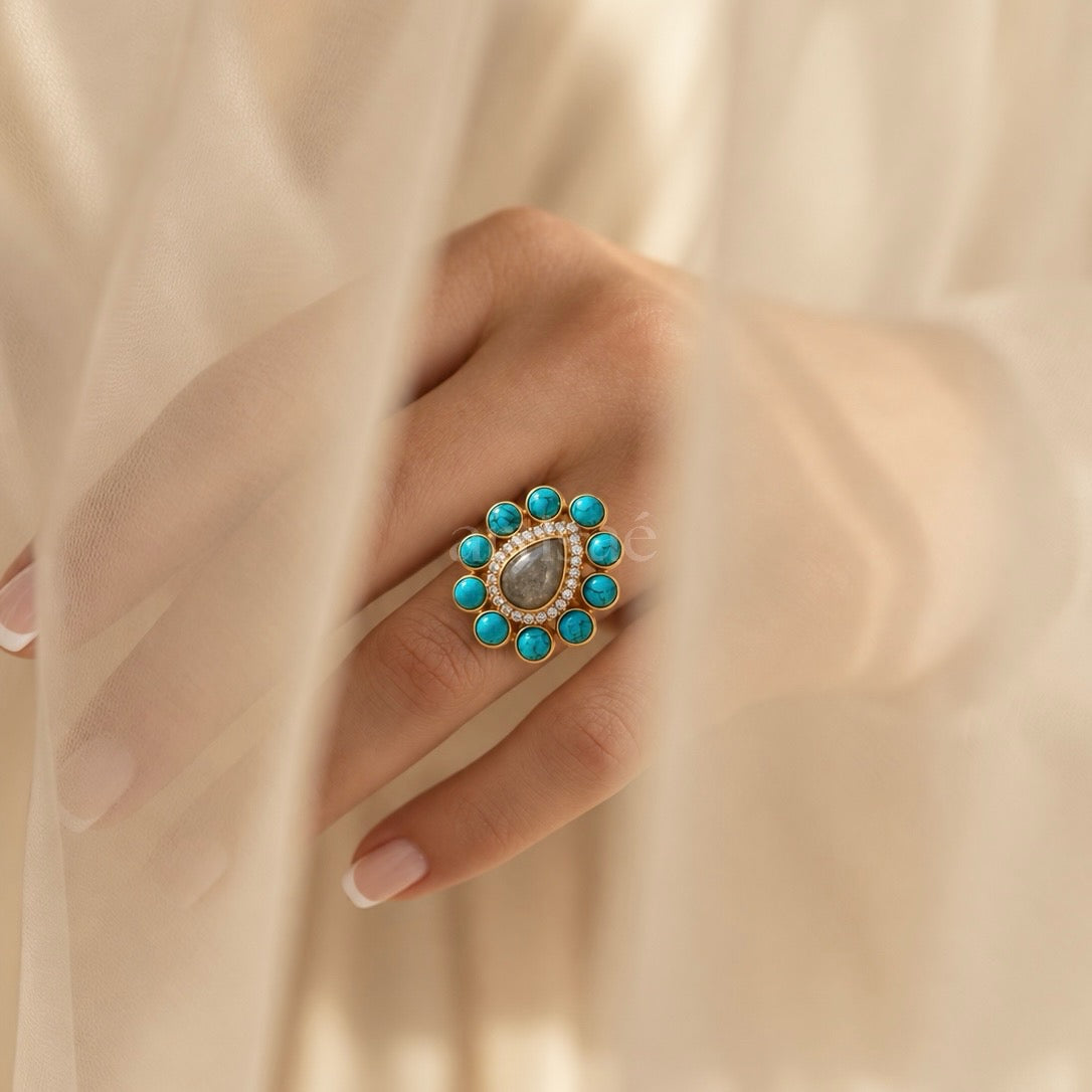 NAQSH CONTEMPORARY RING- LABRADORITE