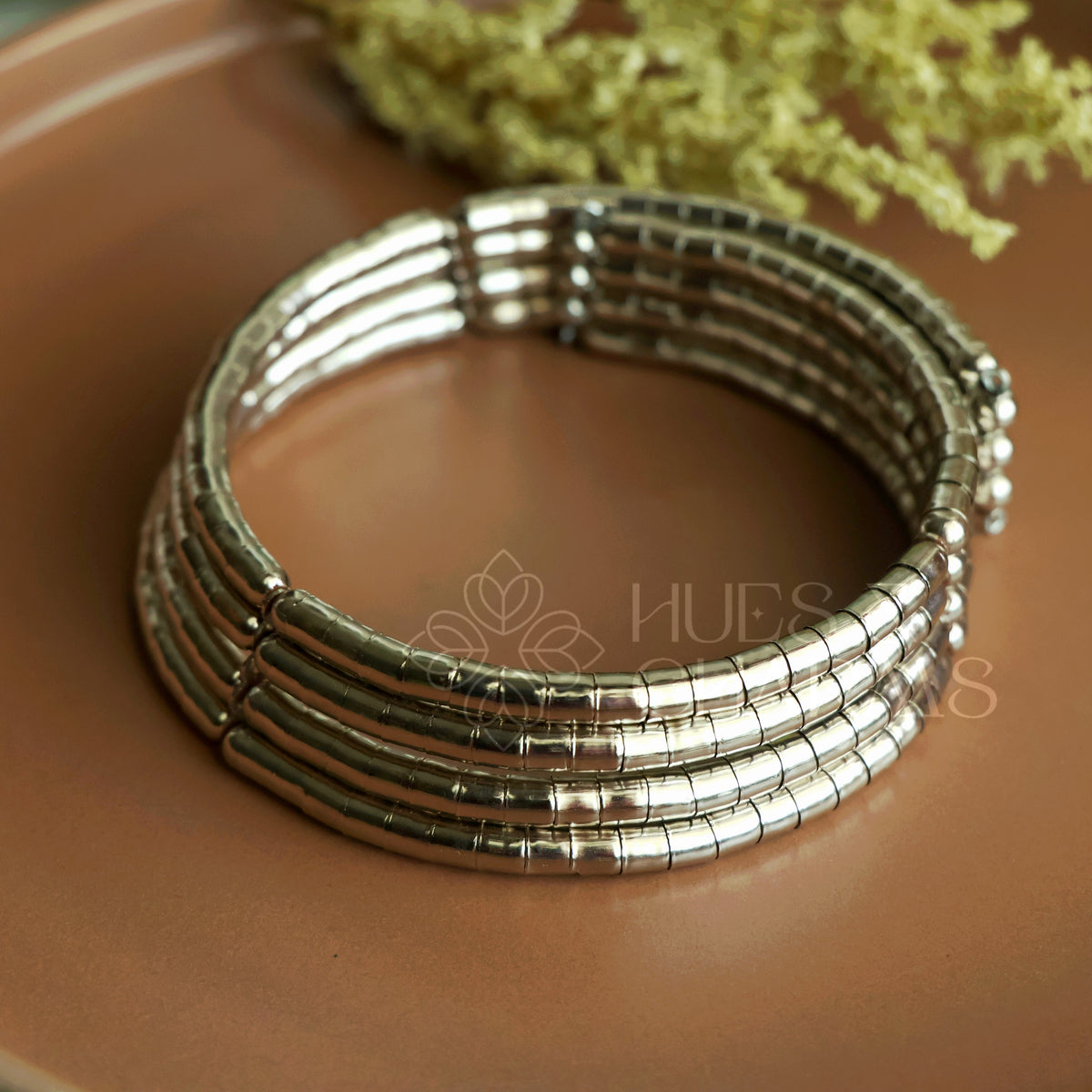 TVISHA STATEMENT NECK CUFF