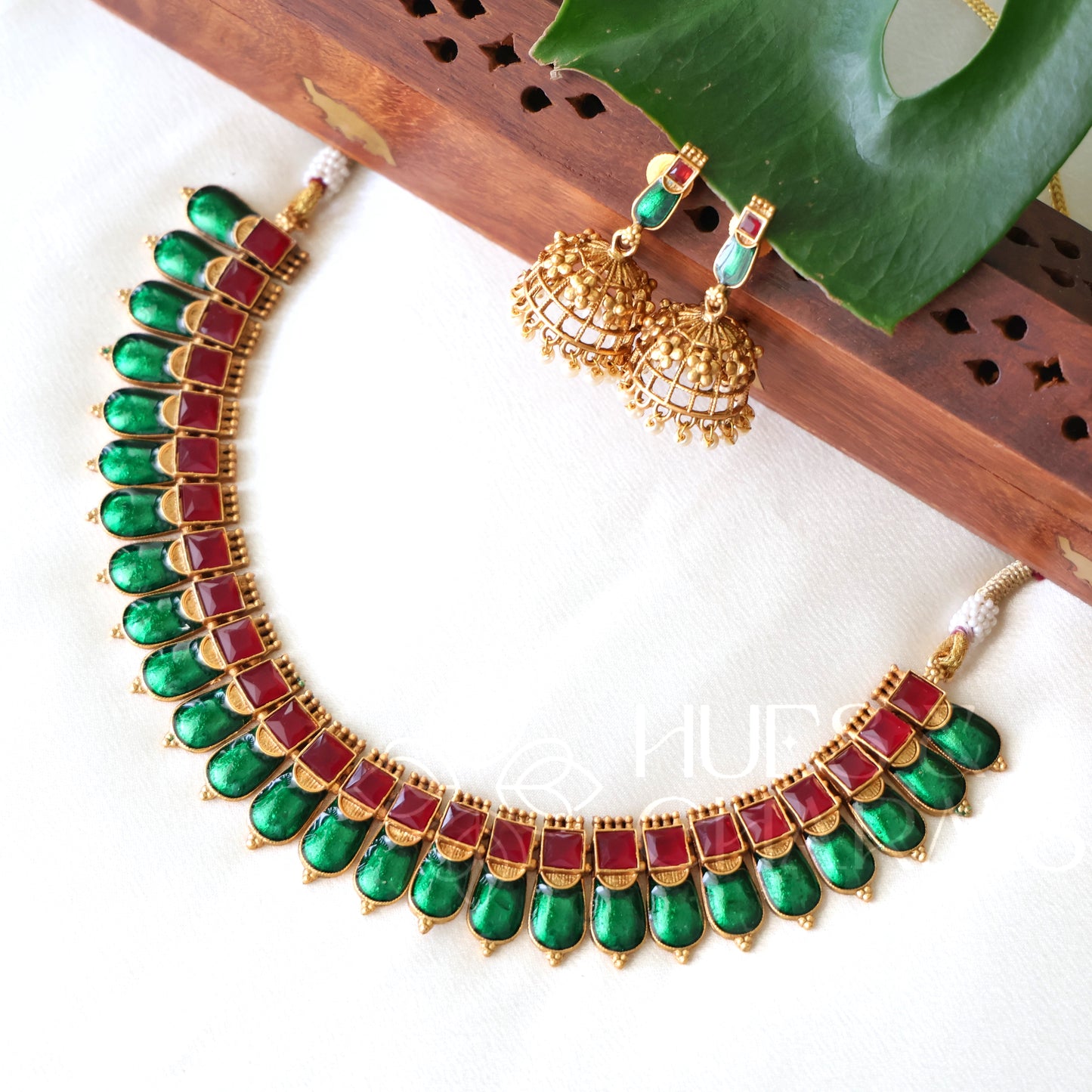 GOLDEN KOVAI PALAKKA NECKLACE SET (COLOURS AVAILABLE)