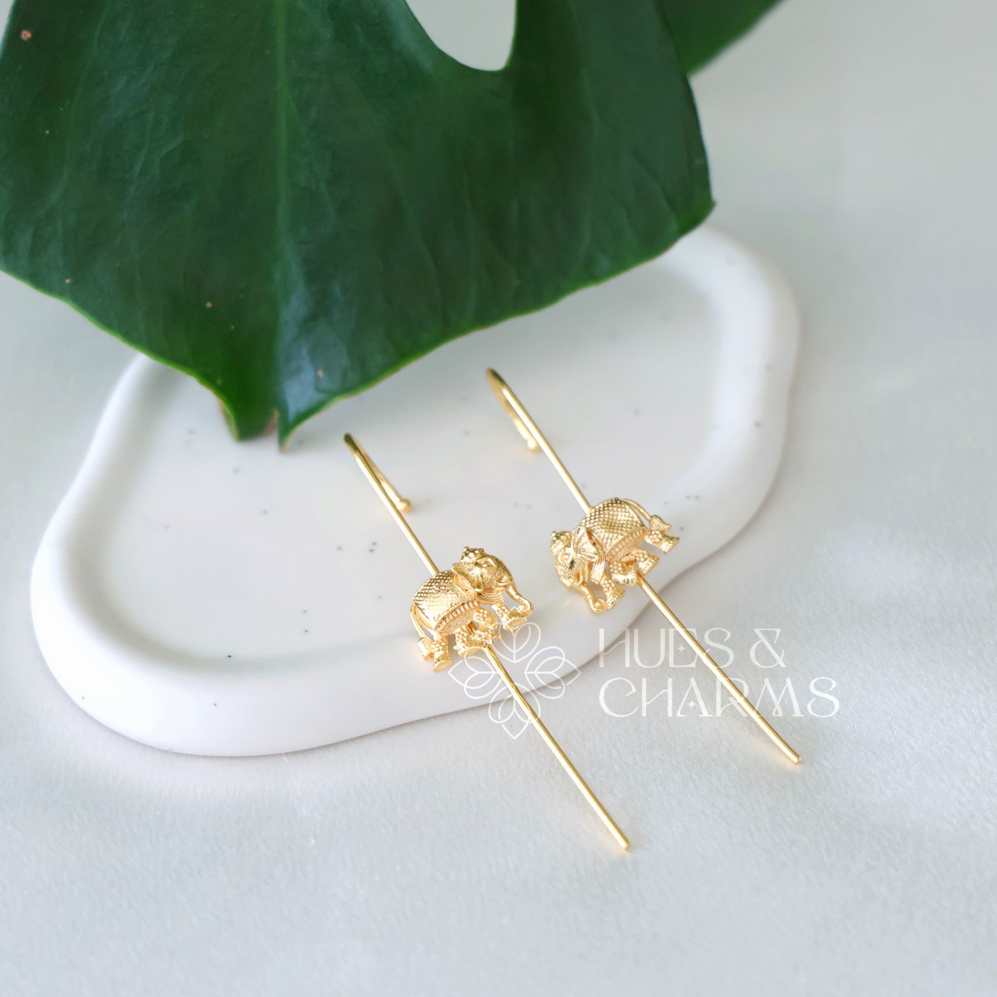 GOLDEN ELEPHANT EAR CUFF