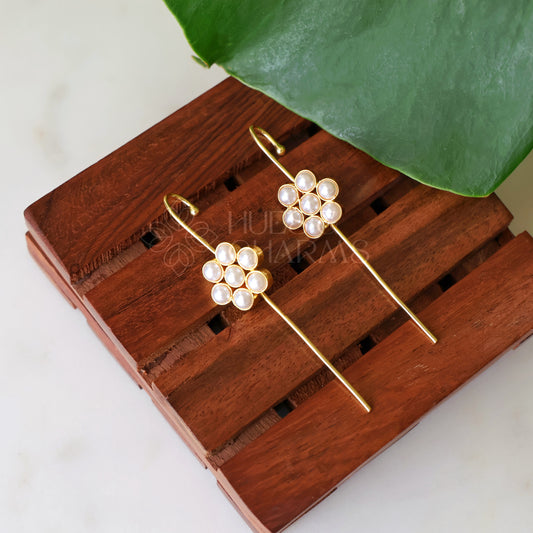 GOLDEN BLOOMING PEARL EAR CUFF