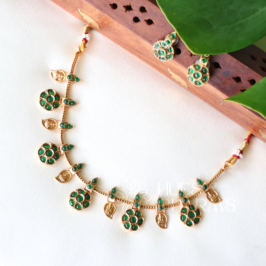 GOLDEN PUSHPA LEAF LAKSHMI NECKLACE SET (COLOURS AVAILABLE)