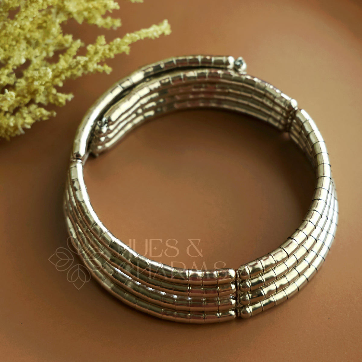 TVISHA STATEMENT NECK CUFF