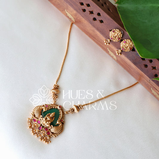GOLDEN DIVYA LAKSHMI PENDANT NECKLACE SET WITH
