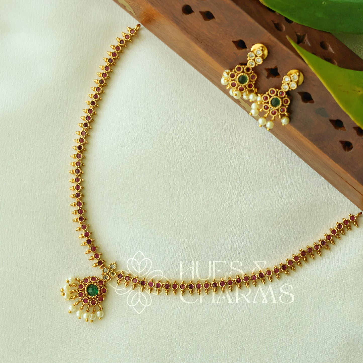 GOLDEN  RAGA SIMPLE NECKLACE SET