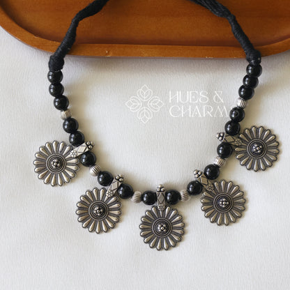 OXIDIZED DAISY FLOWER NECKPIECE