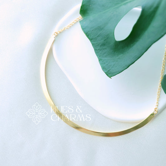 GOLDEN MINIMAL NECK CUFF