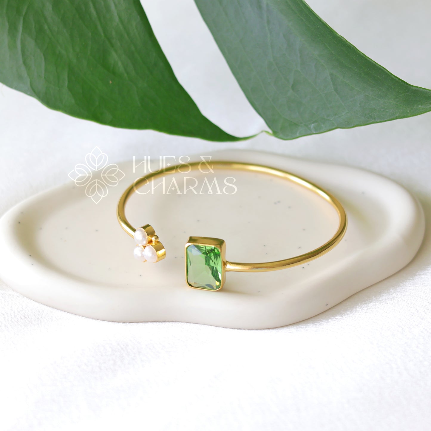 SQUARE GLOSSY STONE WITH PEARL BANGLE (COLOURS AVAILABLE)