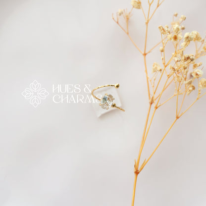 GOLDEN SINGLE STONE ADJUSTABLE RING