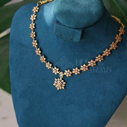 GOLDEN AD FLORAL SHORT NECKLACE SET