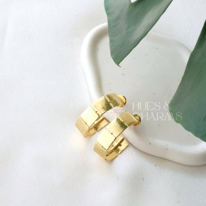 STATEMENT SQUARE HOOP EARRINGS