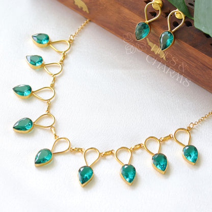 EMERALD GREEN GLOSSY DROP NECKLACE SET