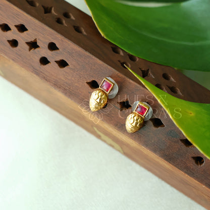 GOLDEN SIMPLE PALLAVI NECKLACE SET