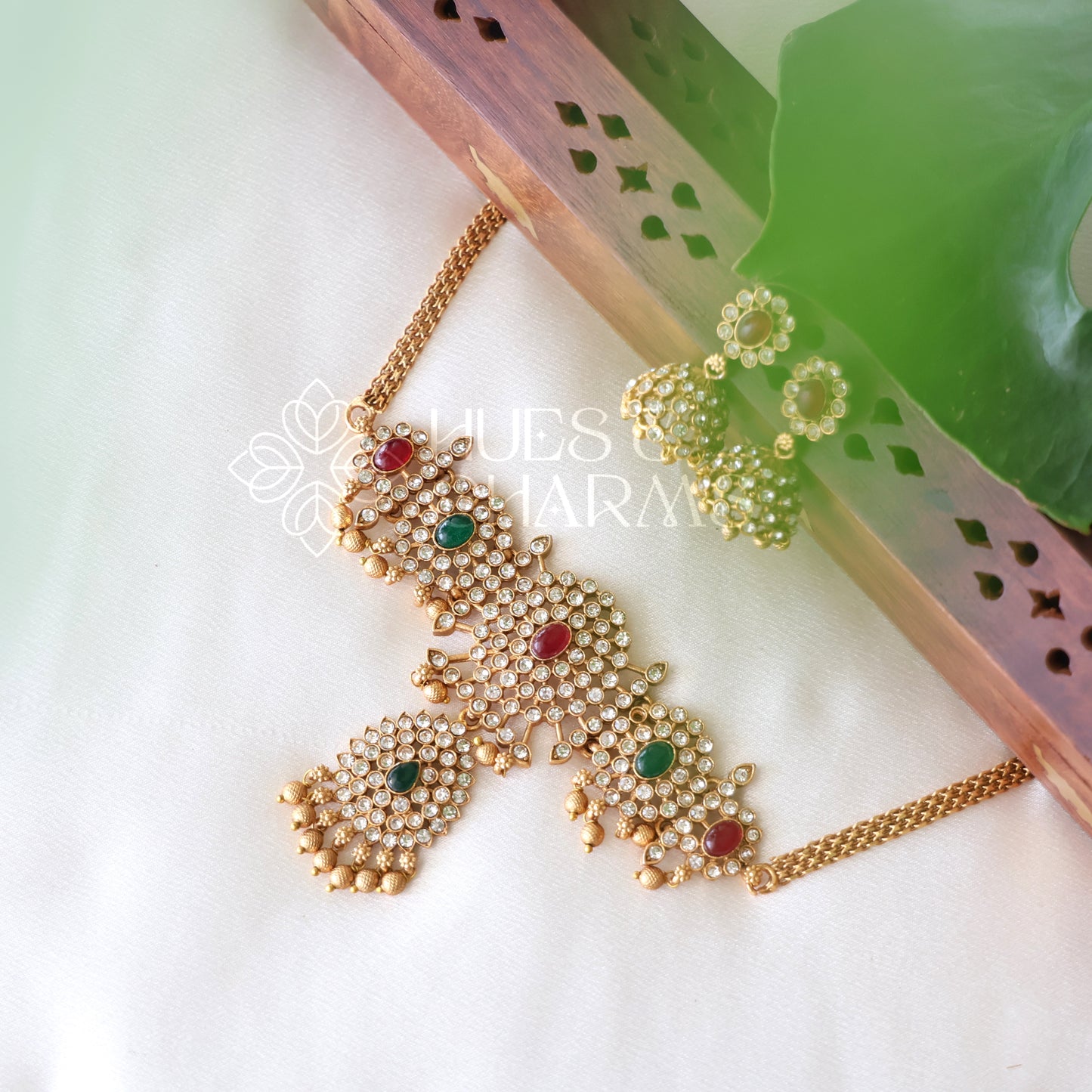 GOLDEN RATNA VARNIKA CHOKER NECKLACE SET
