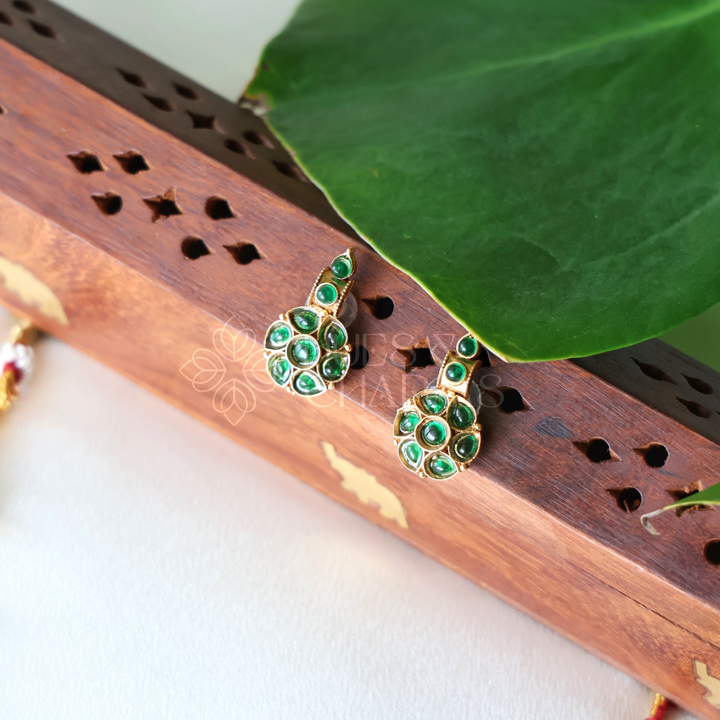 GOLDEN PUSHPA LEAF LAKSHMI NECKLACE SET (COLOURS AVAILABLE)