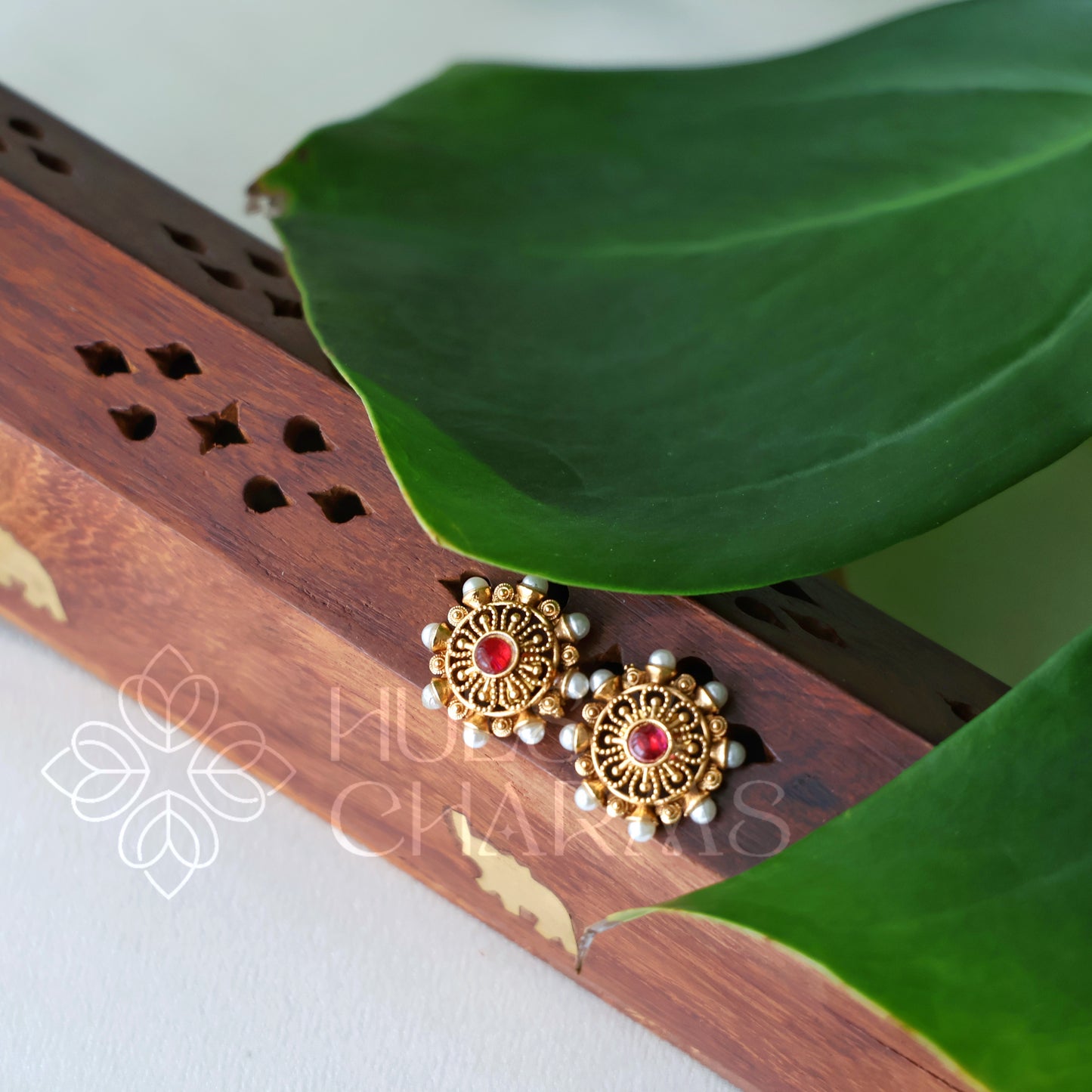 GOLDEN SIMPLE CHAKRA MOTIF NECKLACE SET