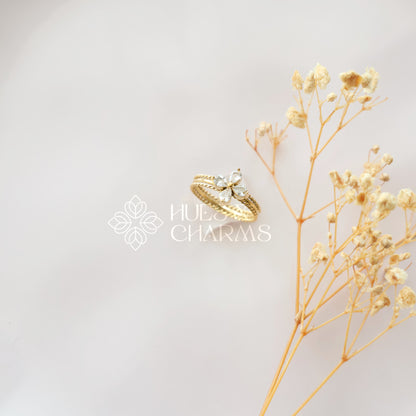 GOLDEN FLOWER STONE ADJUSTABLE RING