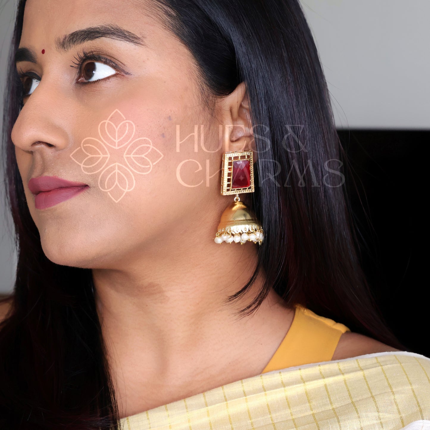 GOLDEN SAANVI JHUMKA WITH PEARLS (Colours available)