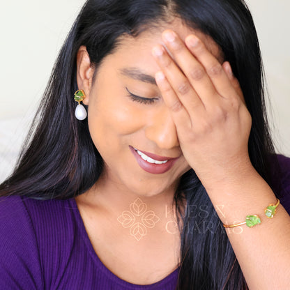 GOLDEN RAW DYED STONE BANGLE - LIGHT GREEN