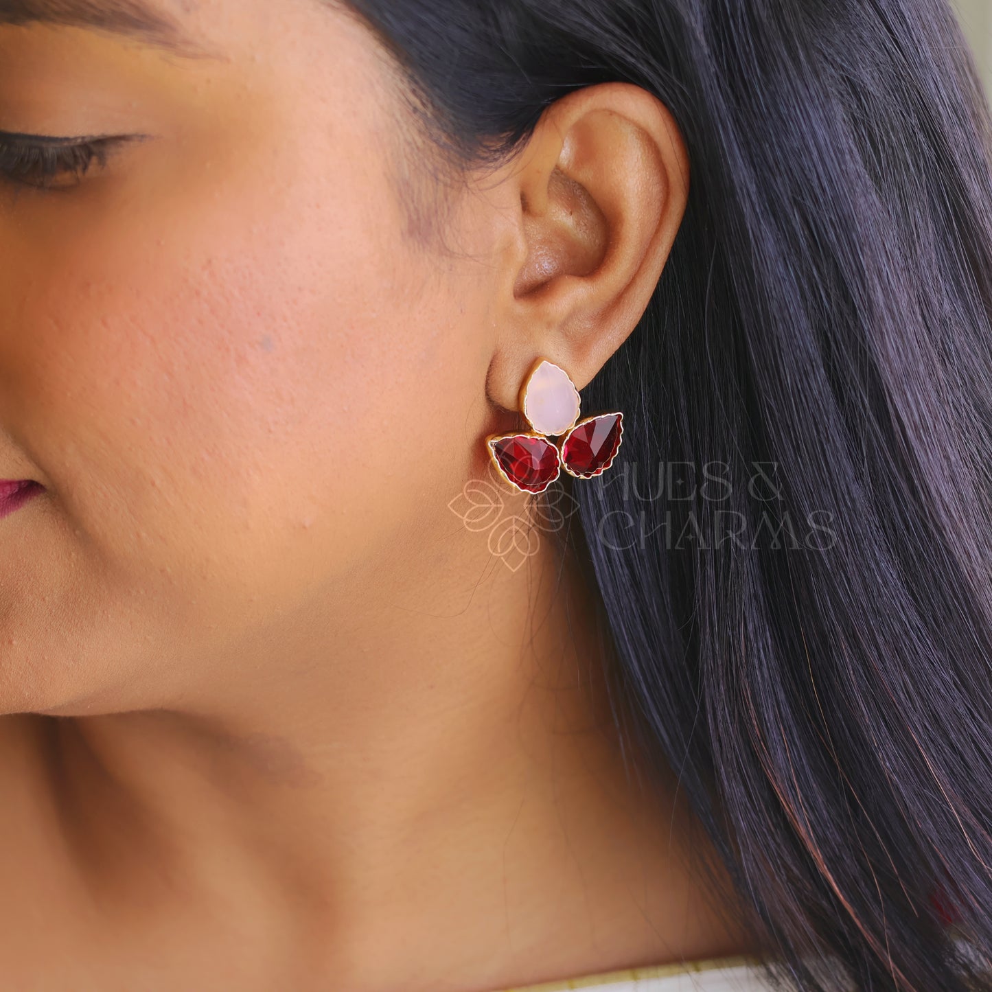 GLOSSY 3 PETAL EARRING