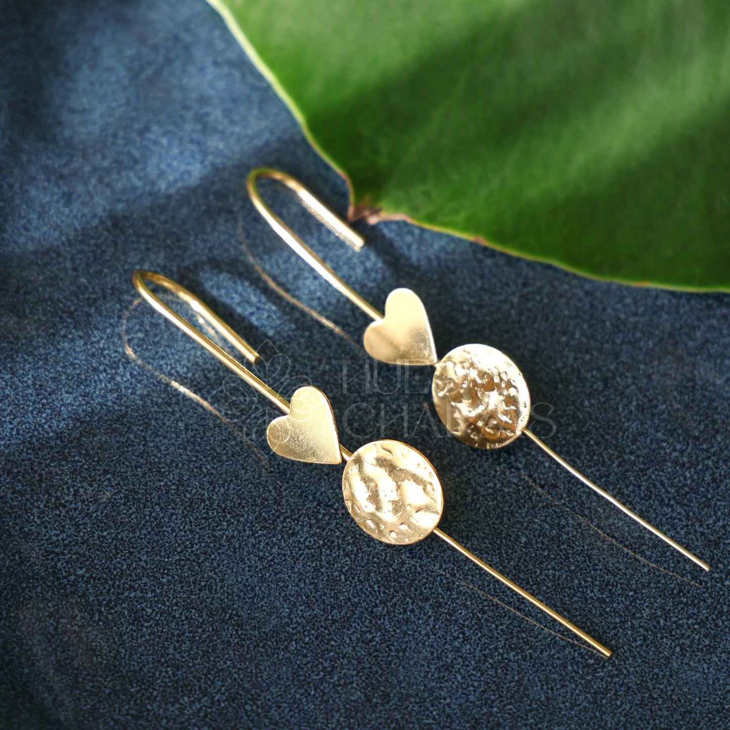 GOLDEN HAMMERED HEART EAR CUFF