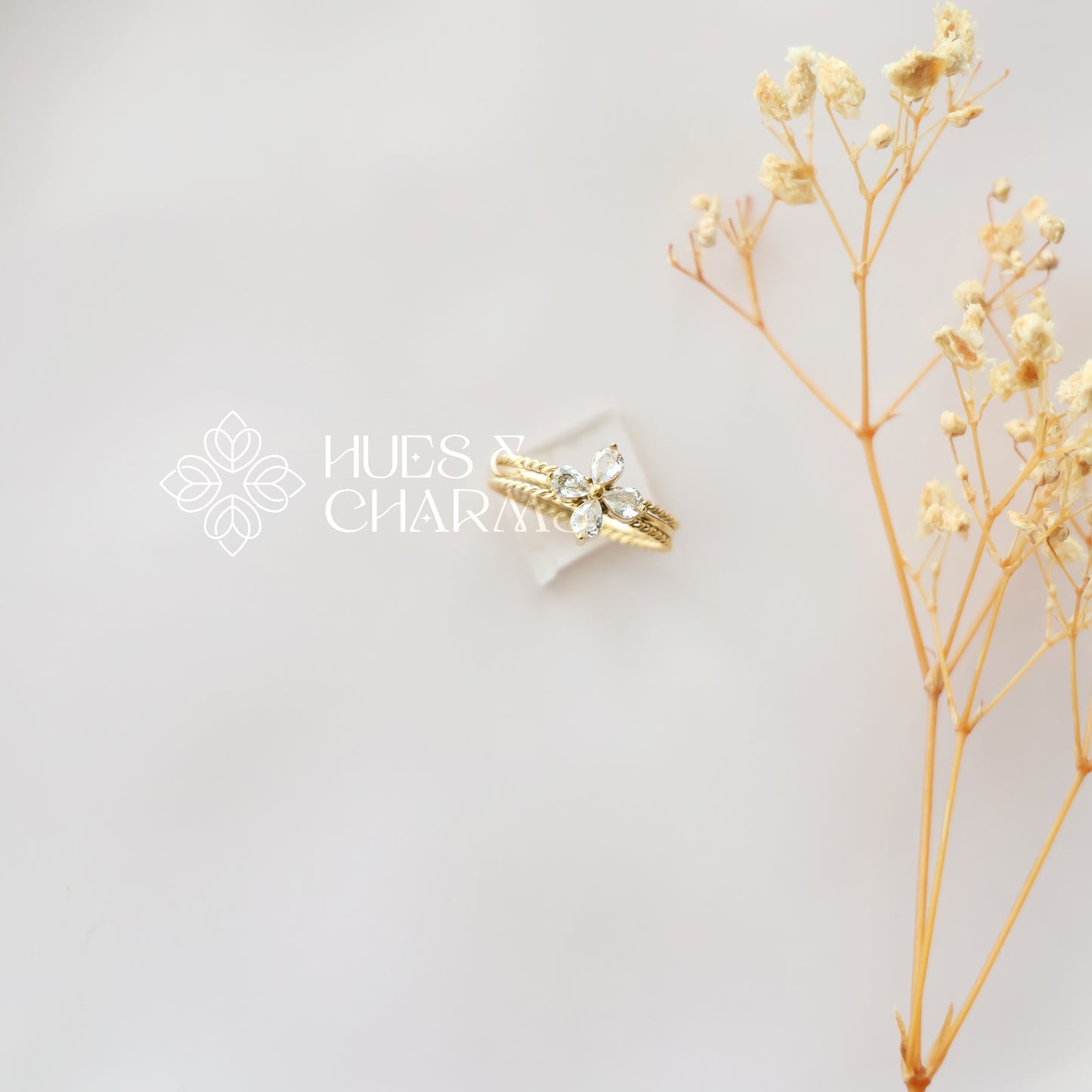 GOLDEN FLOWER STONE ADJUSTABLE RING