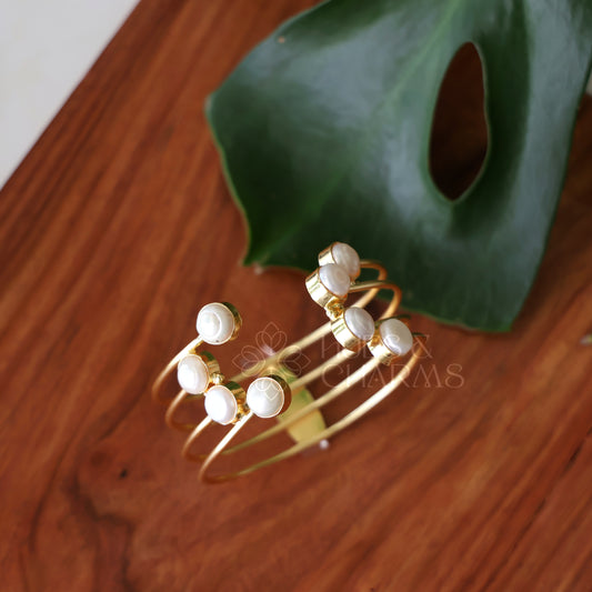 GOLDEN 4 LAYER CELESTE PEARL CUFF BANGLE
