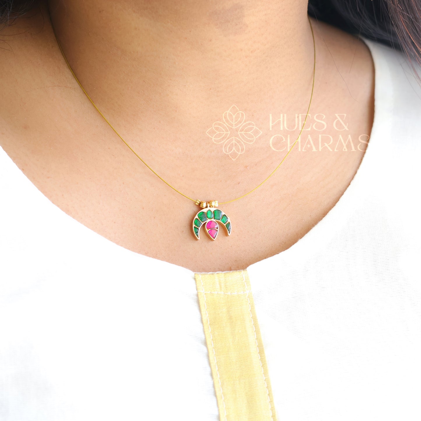 DIYA FLOATING NECKPIECE