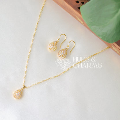 GOLDEN RAINDROP AD NECKLACE SET