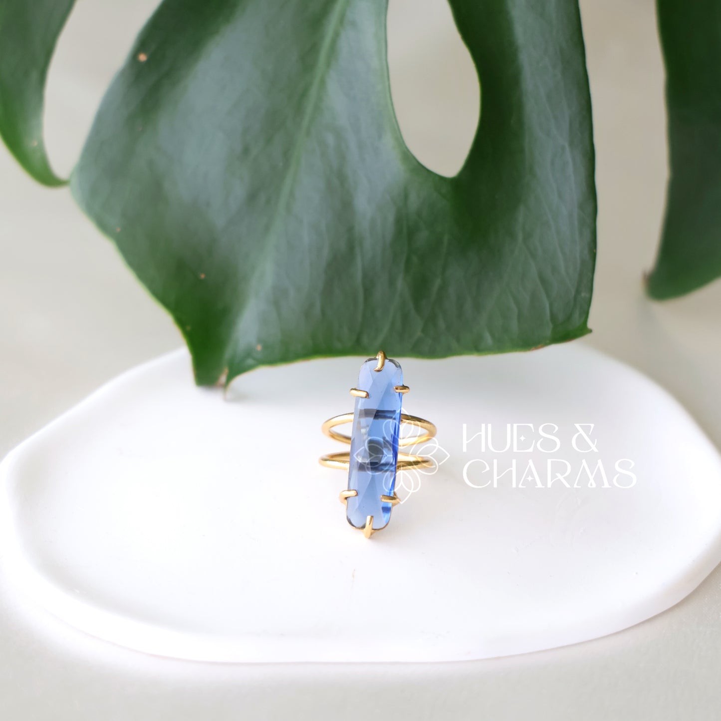 GLOSSY STATEMENT FINGER RING