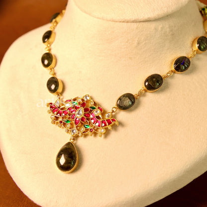 SERÉNA NATURAL STONE MID LENGTH NECKLACE SET - LABRADORITE