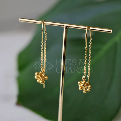 GOLDEN NEEDLE AND THREAD CLUSTER EARRINGS