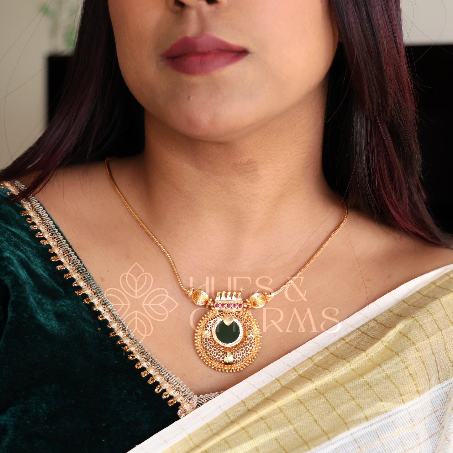 SUVARNA PALAKKA PENDANT BALL NECKLACE | GOLD PLATED