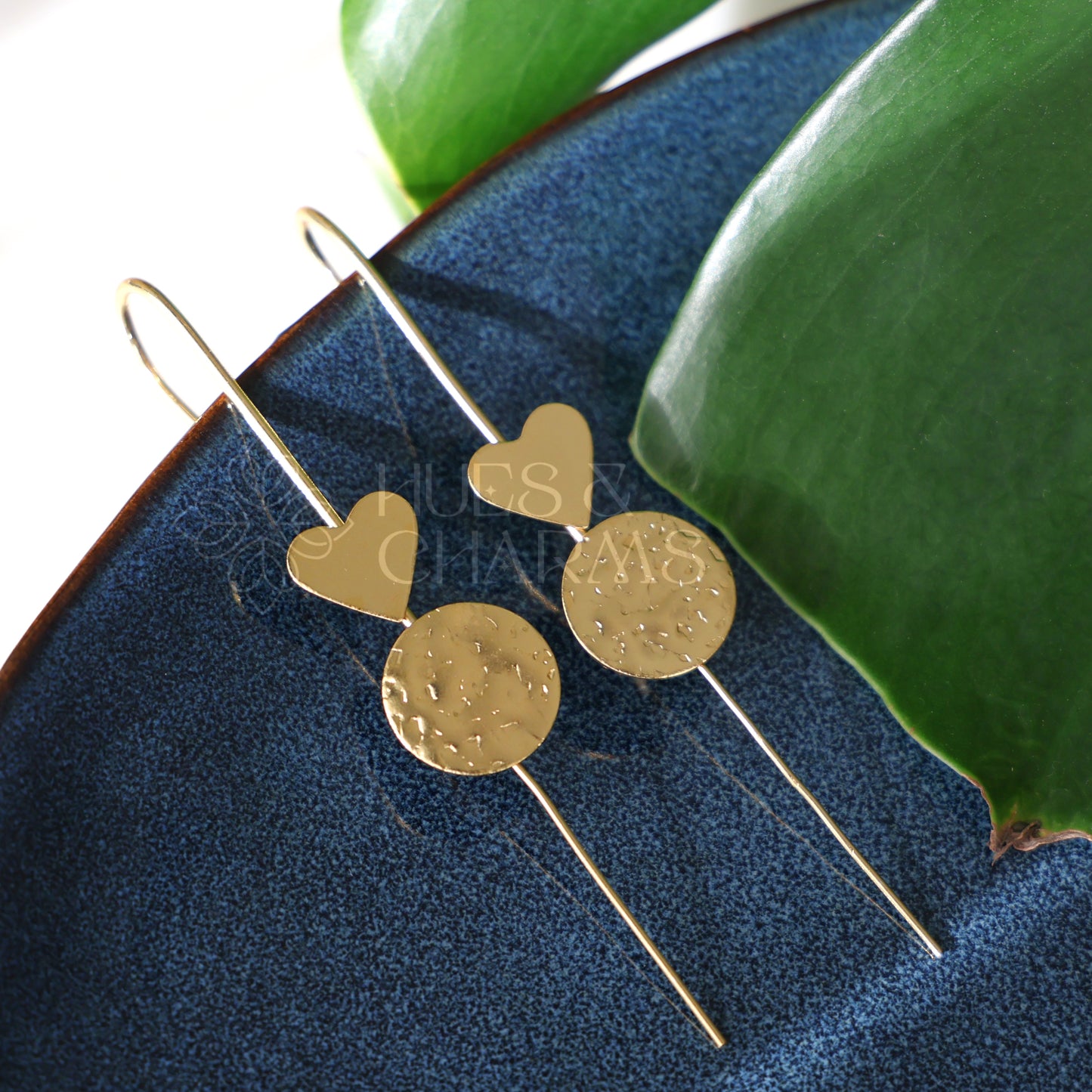 GOLDEN HAMMERED HEART EAR CUFF