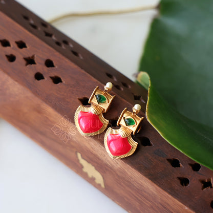 GOLDEN VAIBHAVA PALAKKA NECKLACE SET (Colours available)