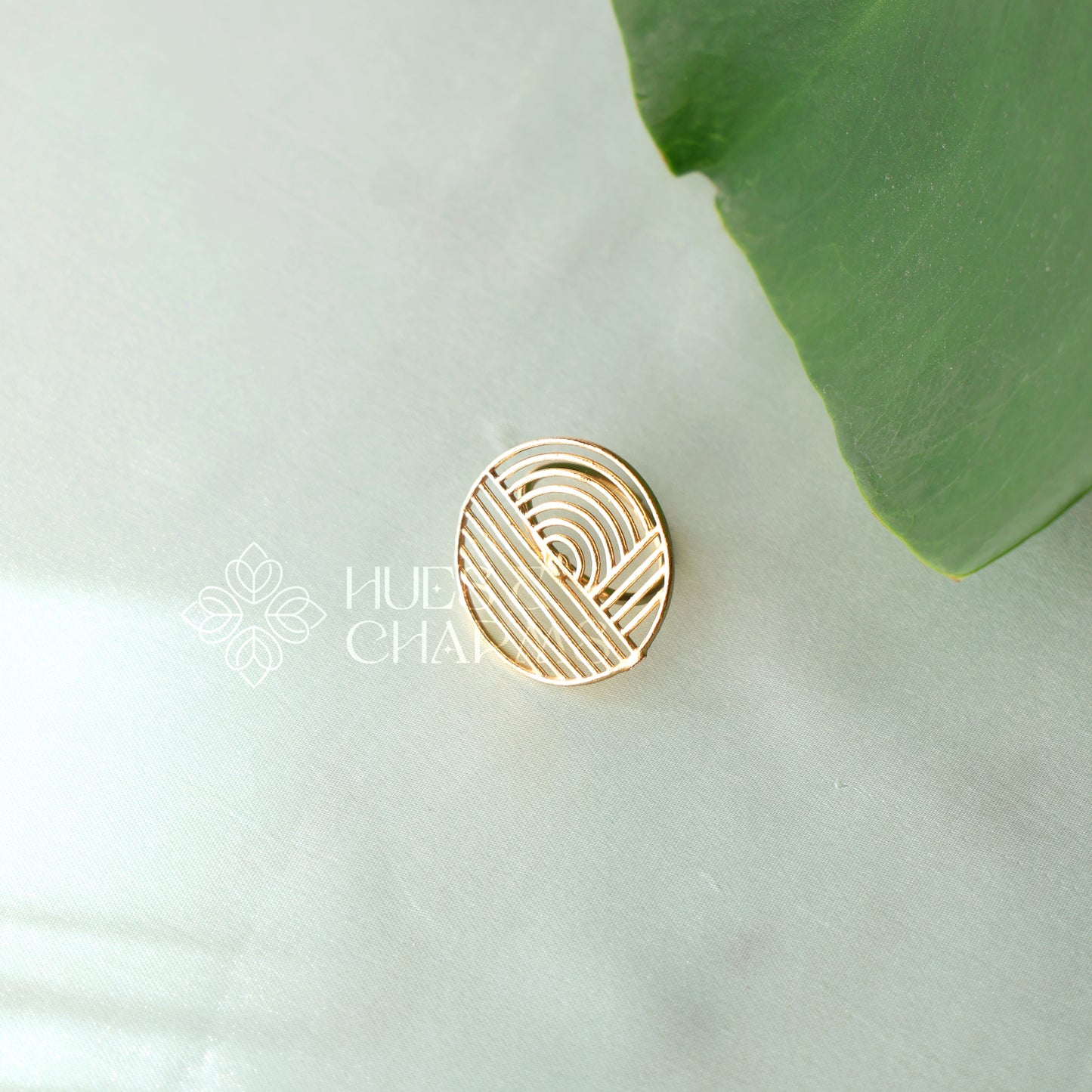 GOLDEN ARC & LINE ADJUSTABLE RING