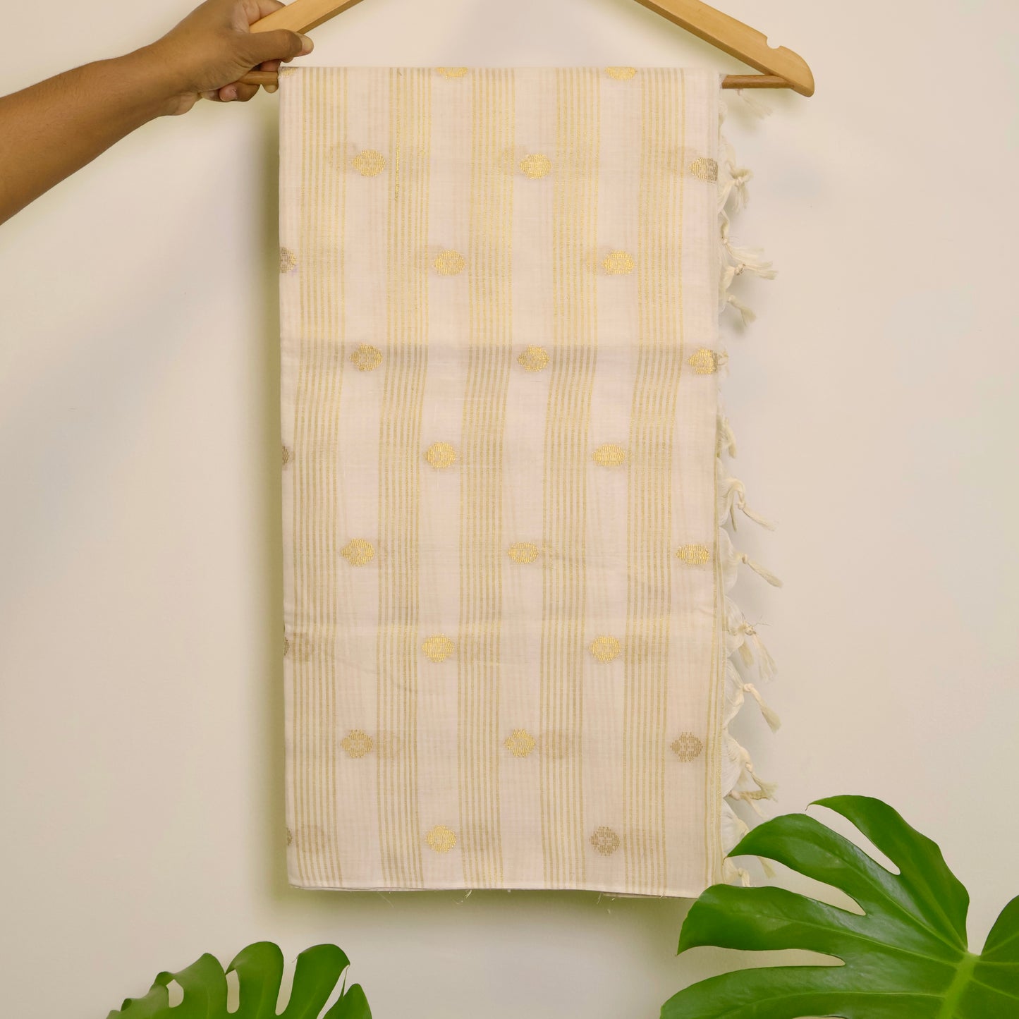 KERALA GOLDEN STRIPES & BUTTA SAREE