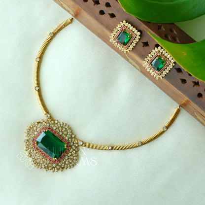 STATEMENT EMERALD HASLI NECKLACE SET
