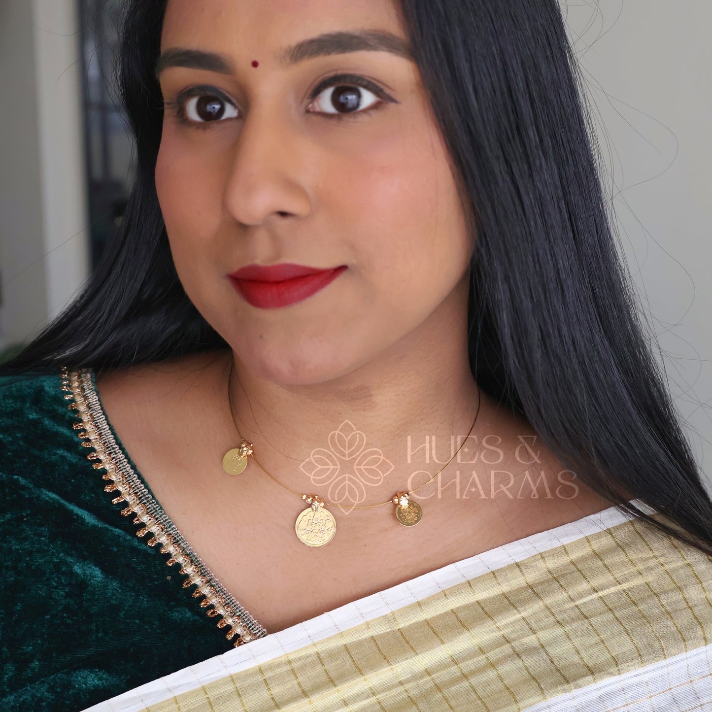 GOLDEN LAKSHMI 3 COIN FLOATING NECKPIECE
