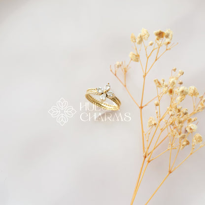GOLDEN FLOWER STONE ADJUSTABLE RING