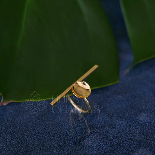 GOLDEN ELARA BAR ADJUSTABLE RING