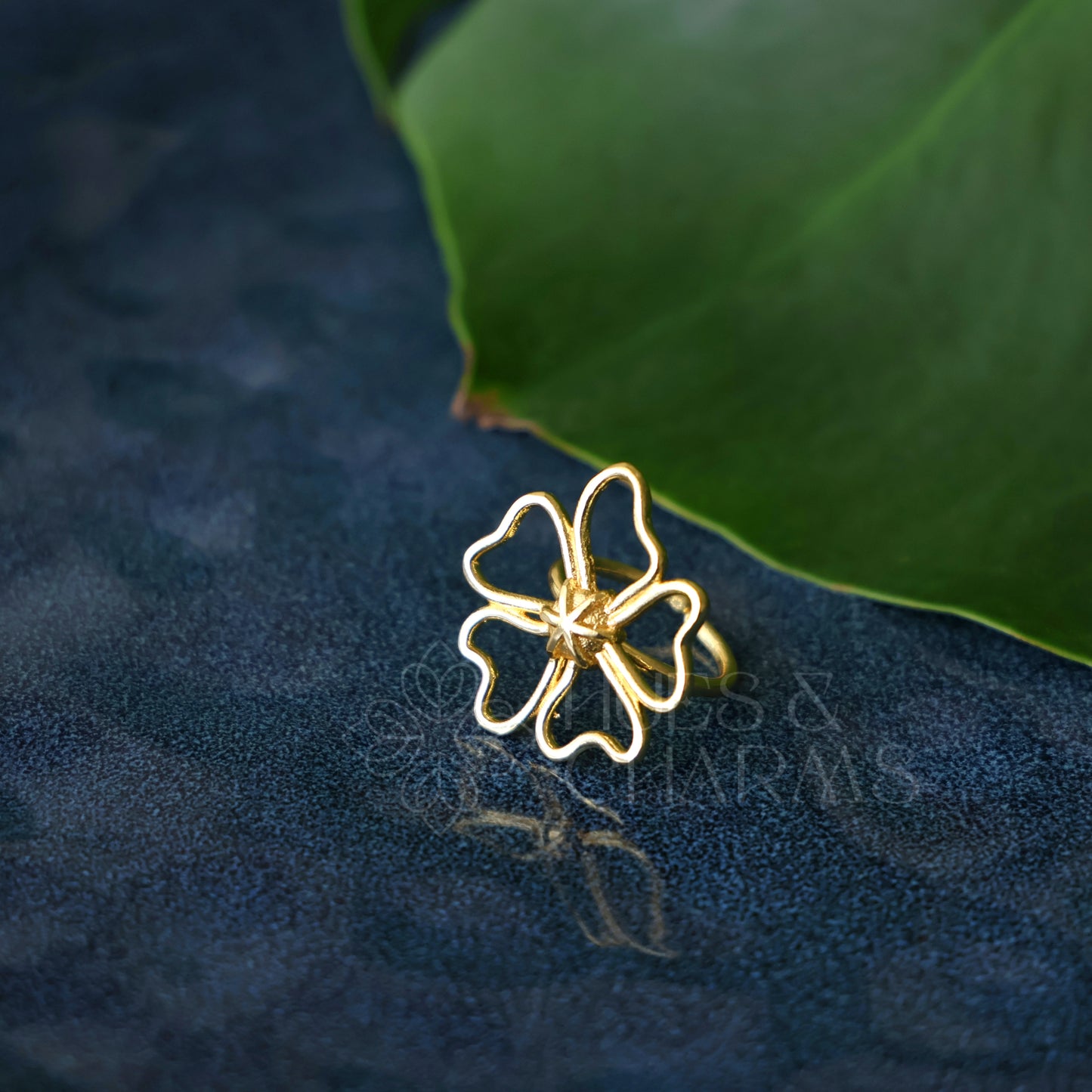 GOLDEN MEDOW PETALS ADJUSTABLE RING