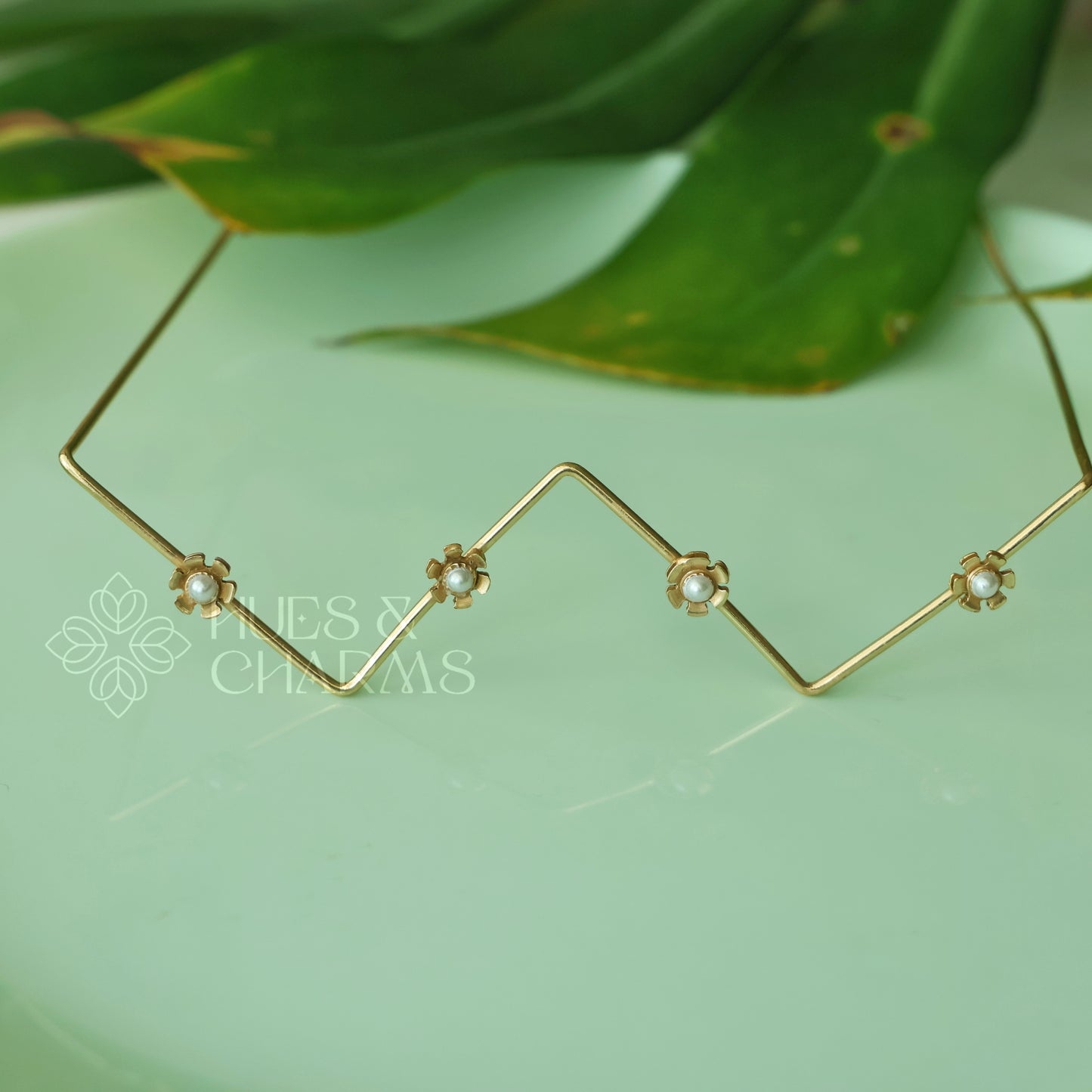 GOLDEN PEARL PRISM FACELET