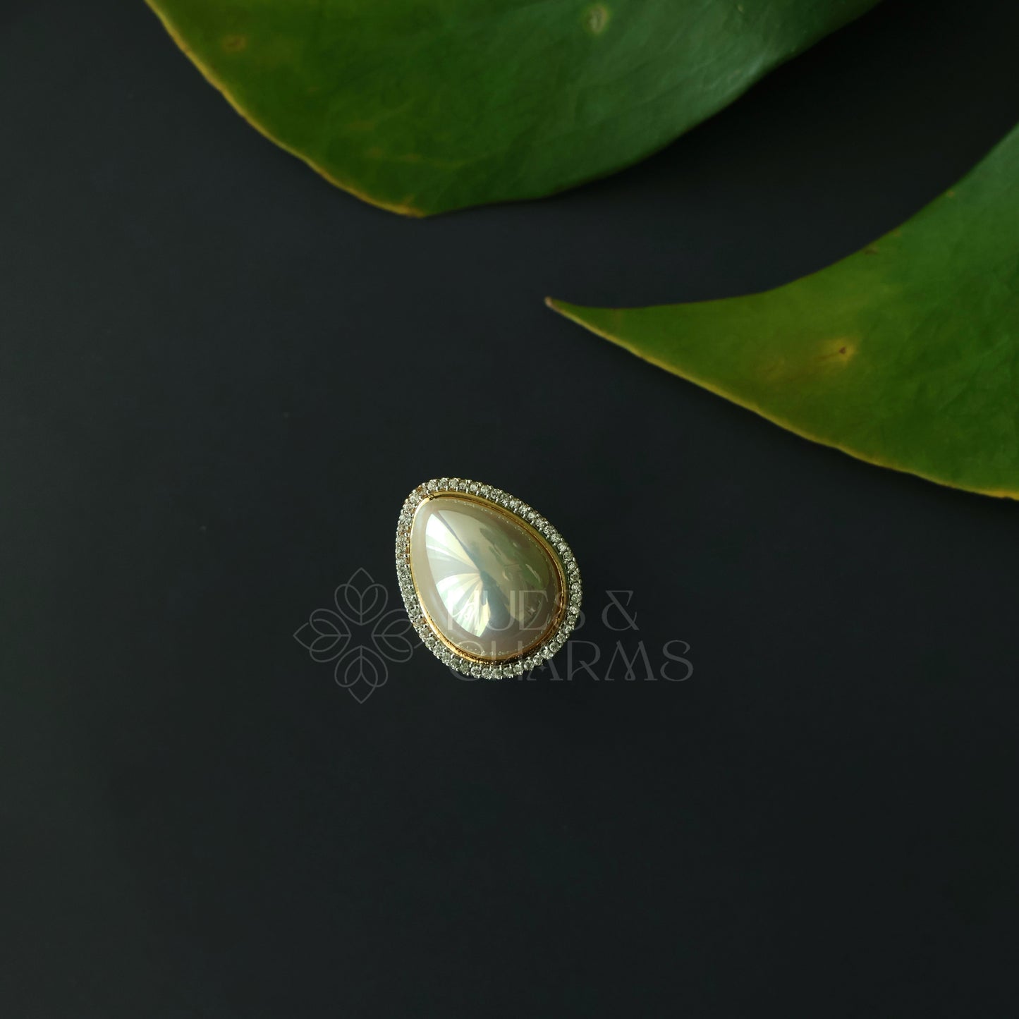 GOLDEN OVAL ORBIT ADJUSTABLE PEARL RING