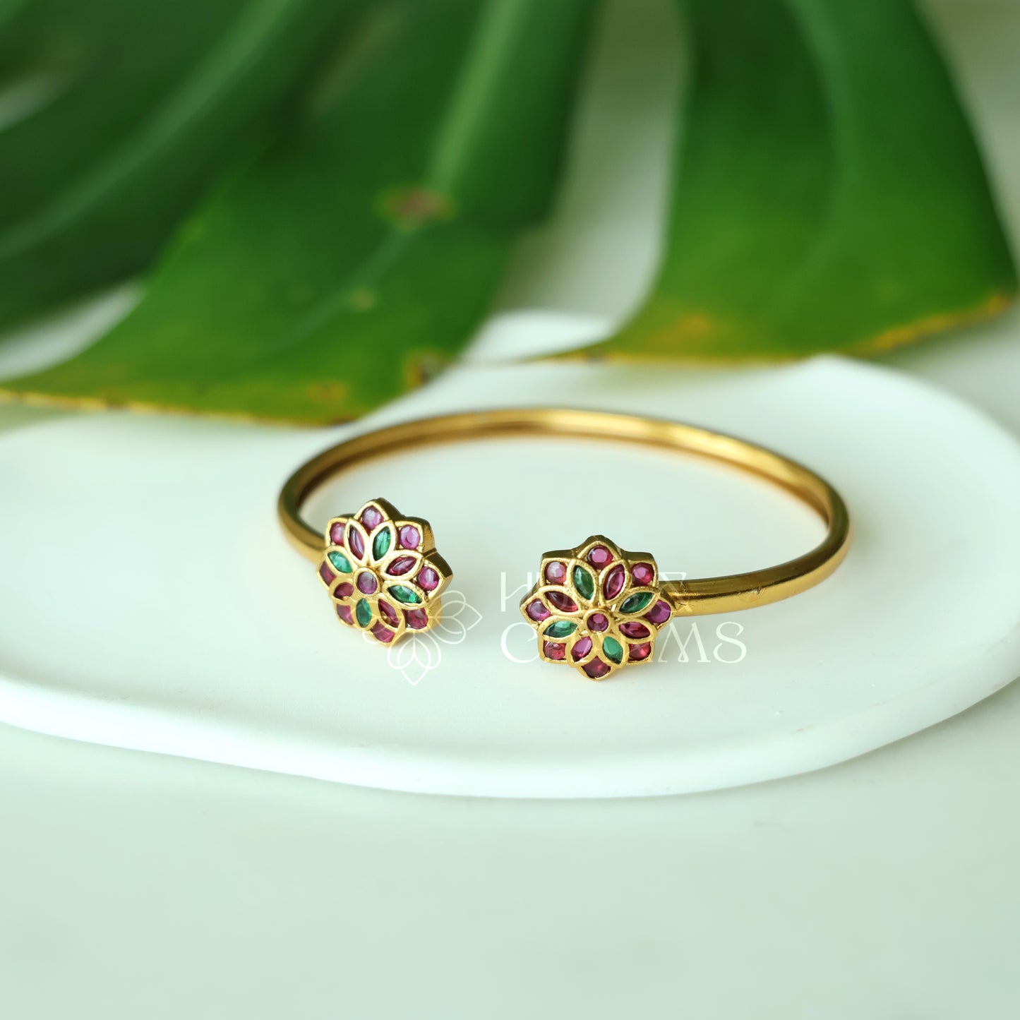 ANTIQUE FLORAL MOTIF KEMP ADJUSTBLE BANGLE