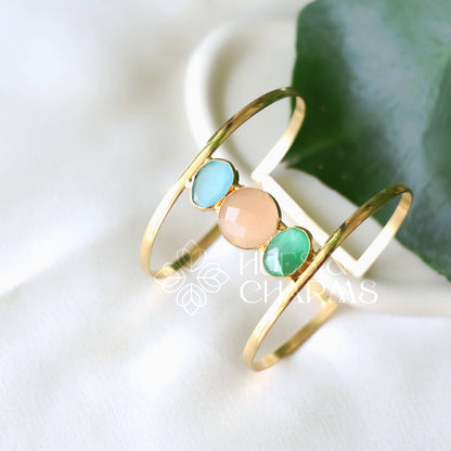 GOLDEN GLOSSY TRIO SHAPE HAND CUFF (COLOURS AVAILABLE)