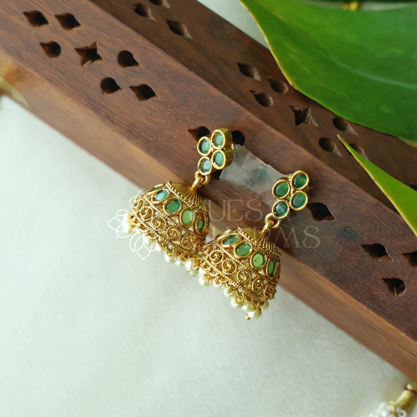 GOLDEN SIMPLE RATNA NECKLACE SET (Colours available)