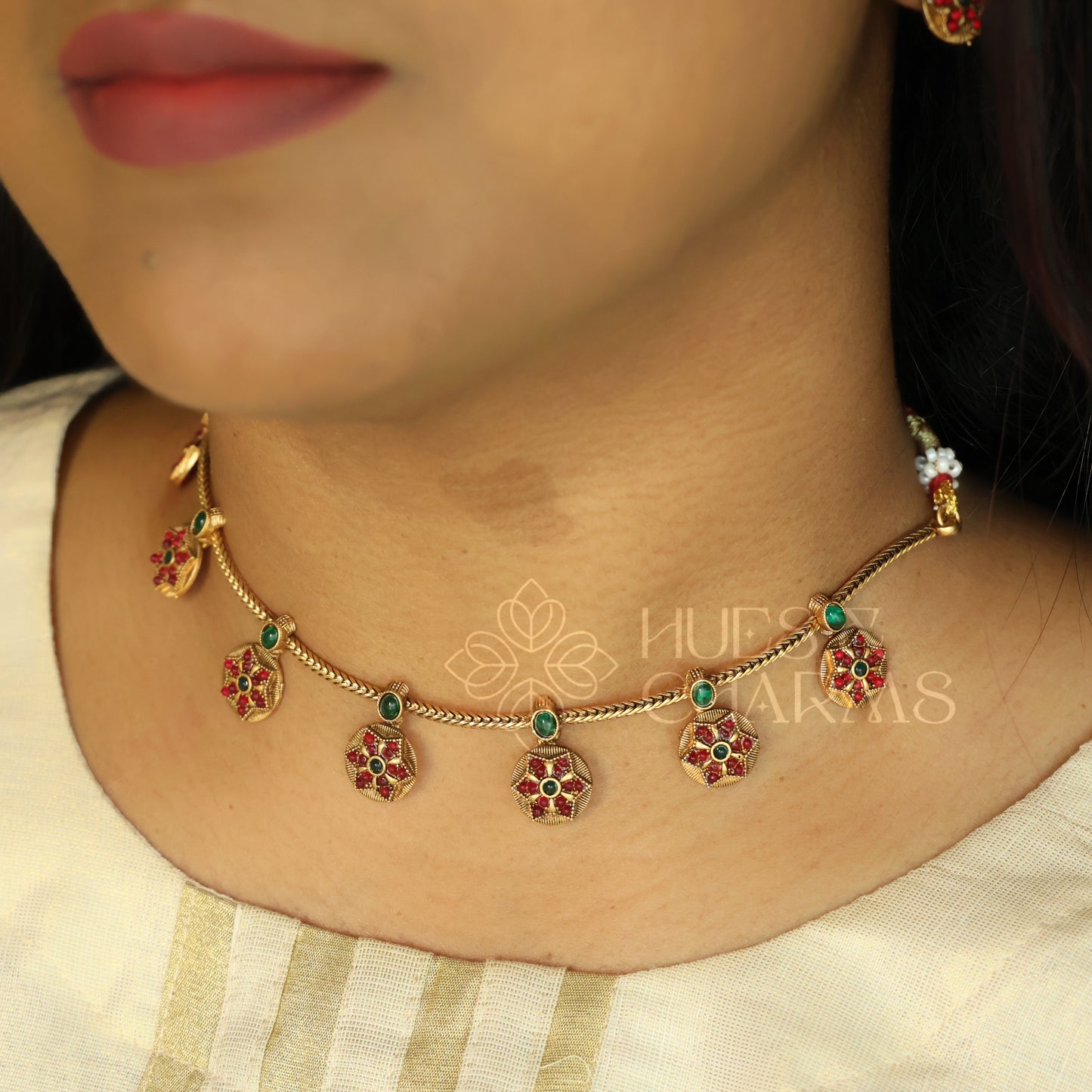 GOLDEN KAMALINI NECKLACE SET