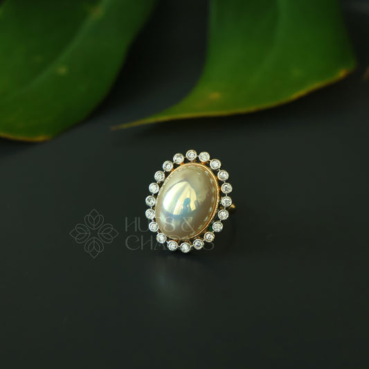 GOLDEN PEARL ORBIT AD ADJUSTABLE PEARL RING