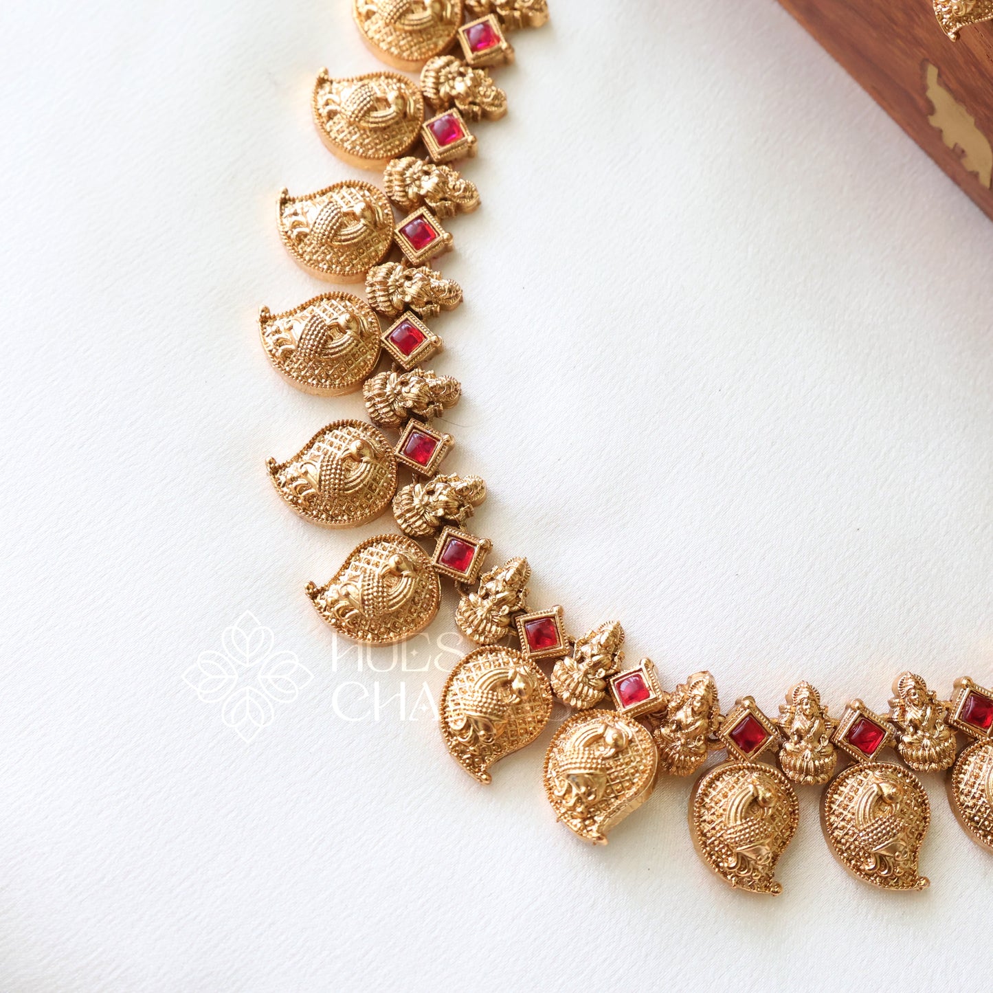 GOLDEN LAKSHMI STATEMENT NECKLACE SET (COLOURS AVAILABLE)